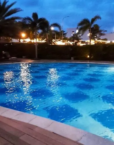 Appartement South Residences, Pinas *