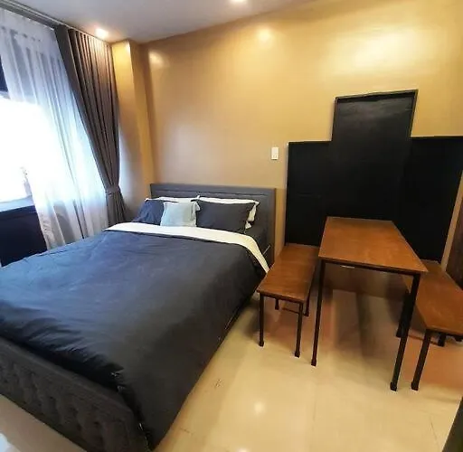 Appartement South Residences, Pinas